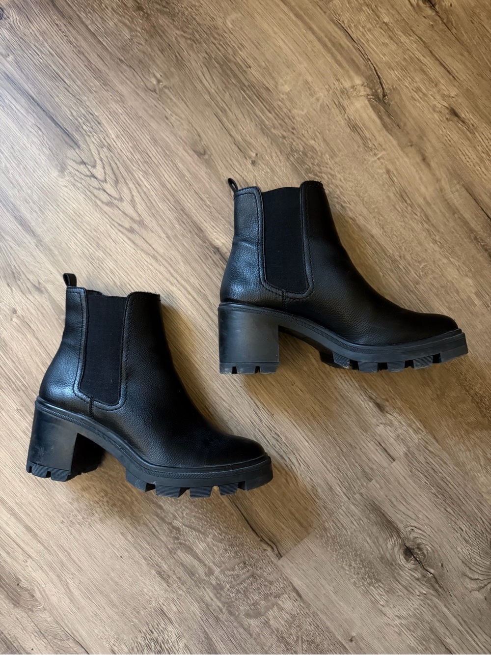 Splendid Black Lug Heel Chelsea Boots